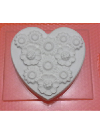 Сердце в цветах - форма для мыла пластик
